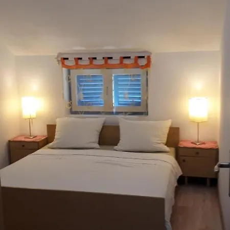 Gorka Apartment *